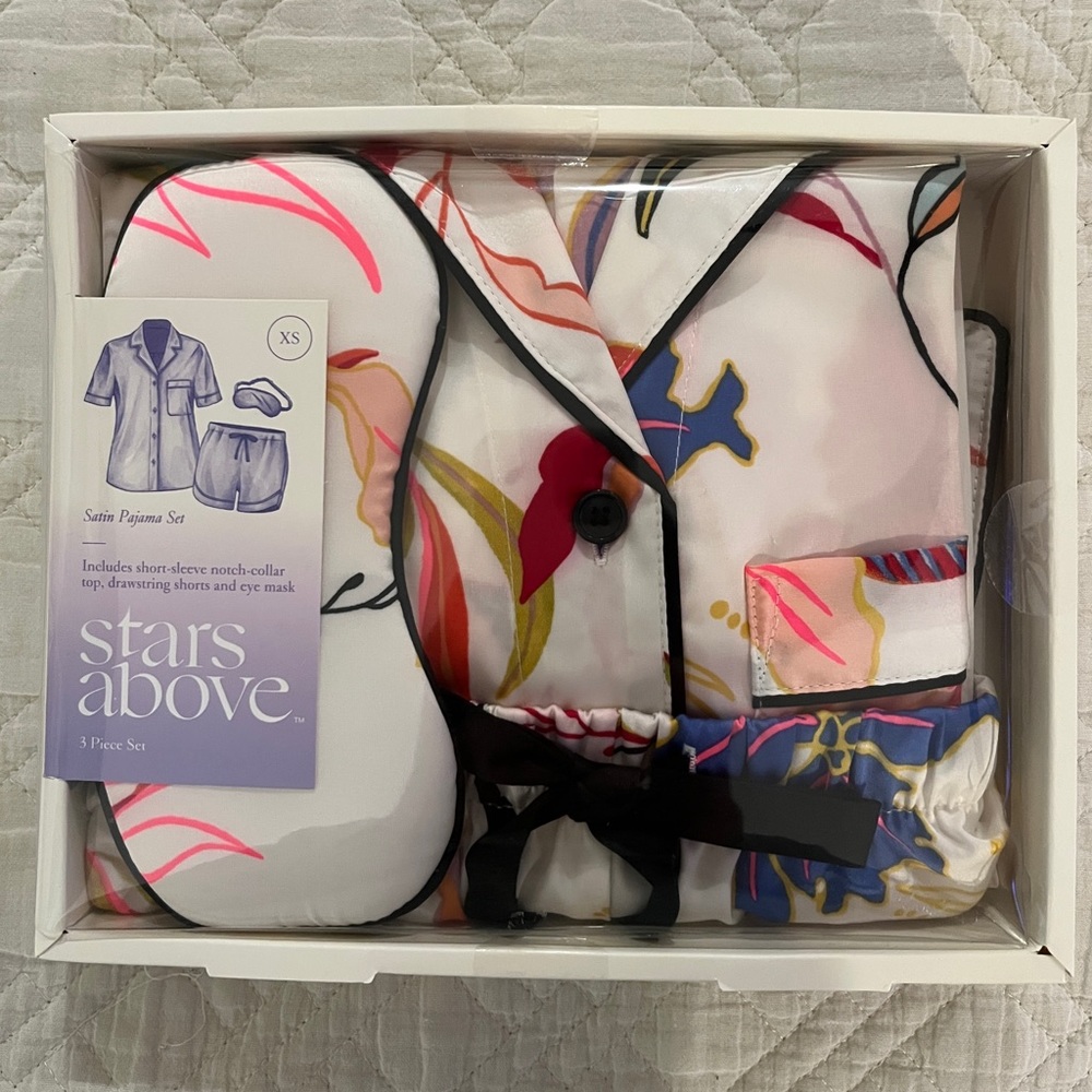 NIB Womens Sz XS Stars Above (Target) Beautiful 3 pc